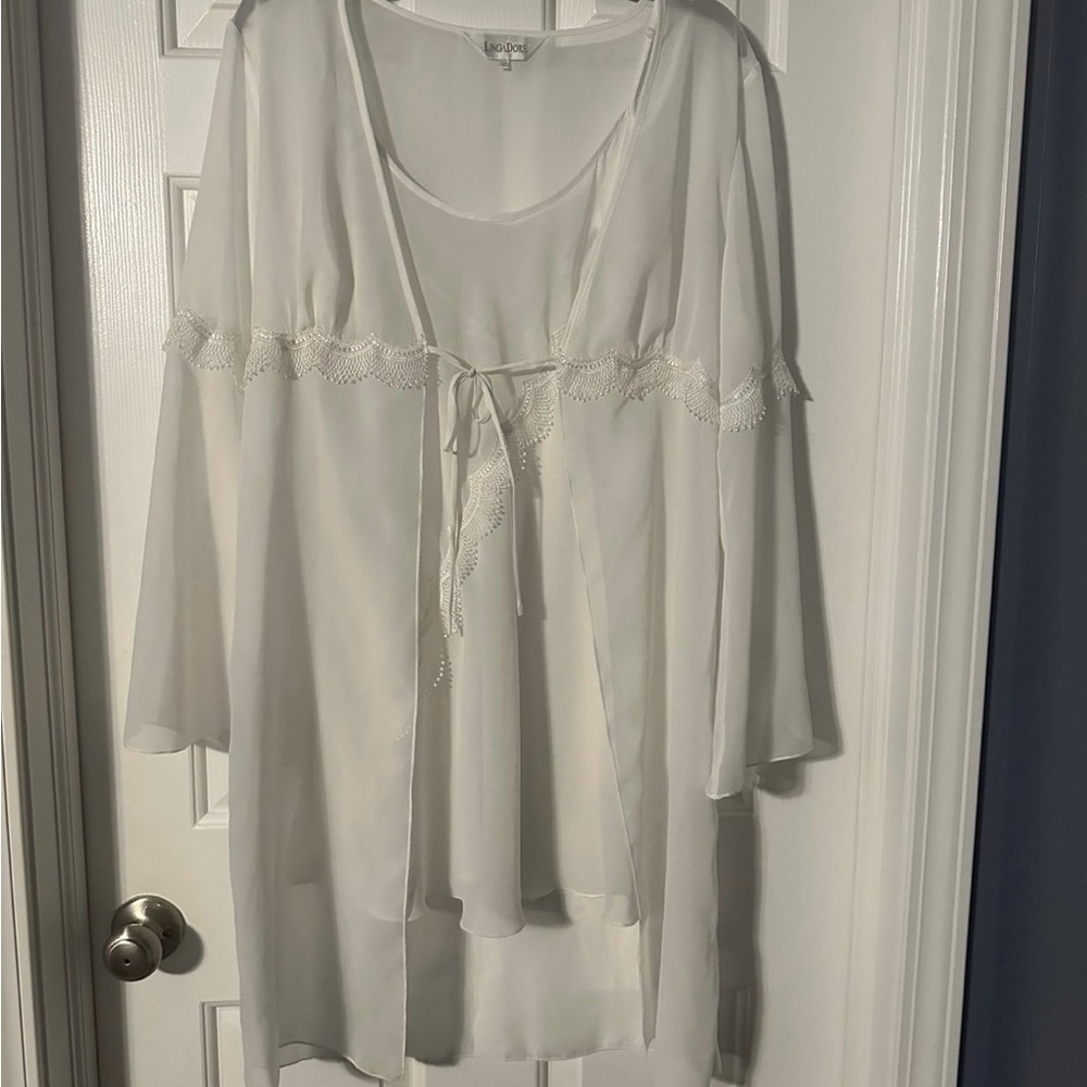 White negligee and robe / nightgown